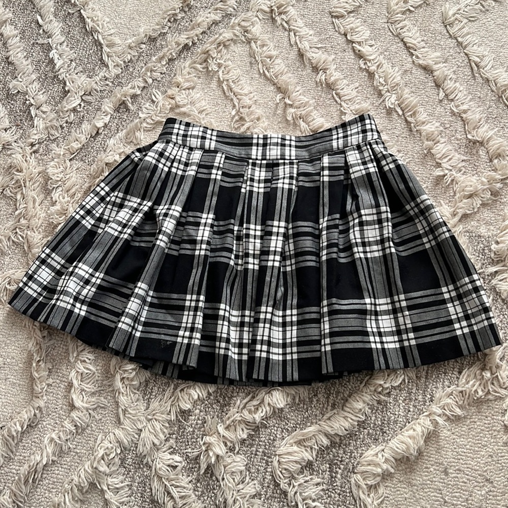 Alice + Olivia Short Schoolgirl Pleated Skirt